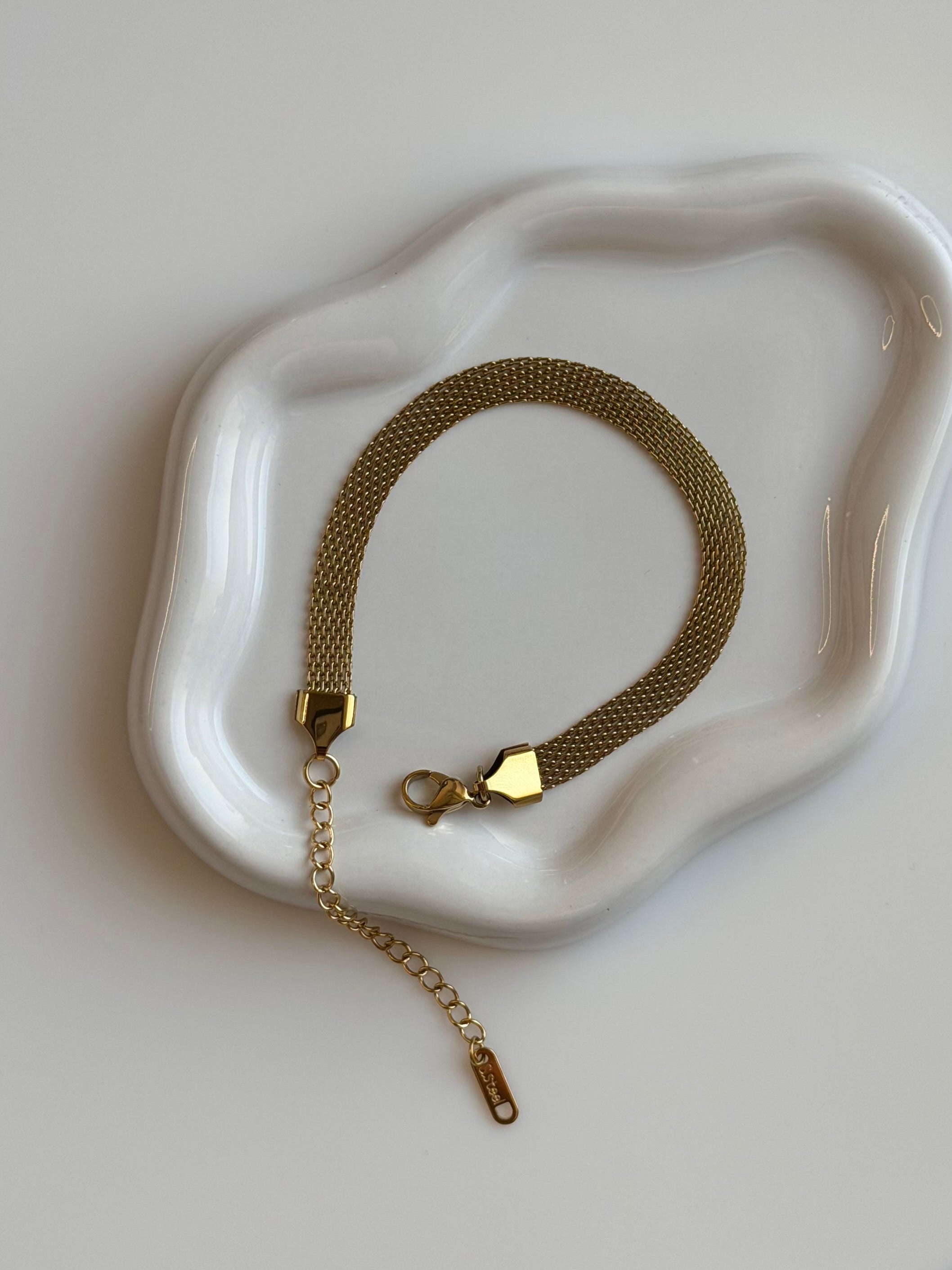 Lily Bracelet