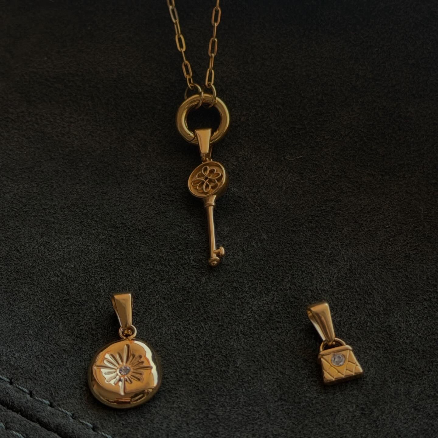 KEY CHARM